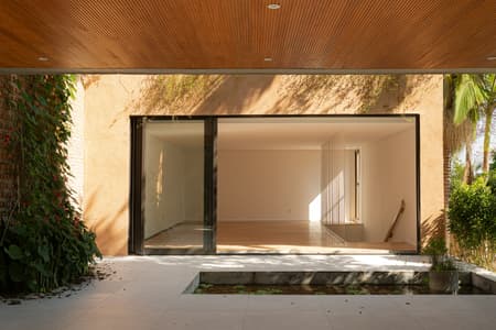 Tamanás House